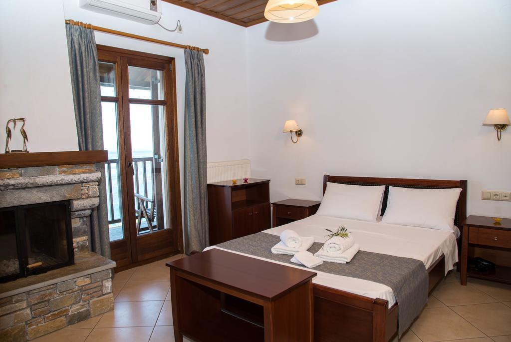 Guesthouse Enastron Chorefton Exterior photo