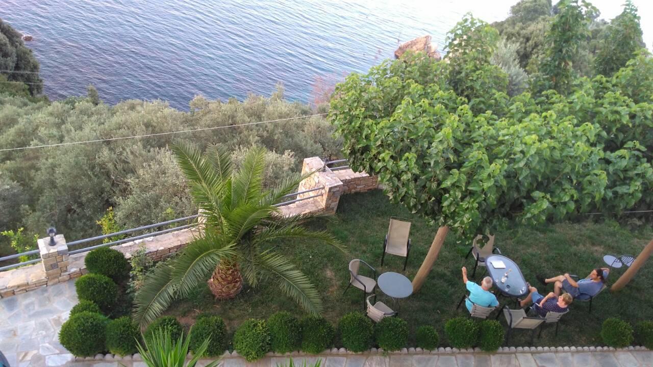 Guesthouse Enastron Chorefton Exterior photo